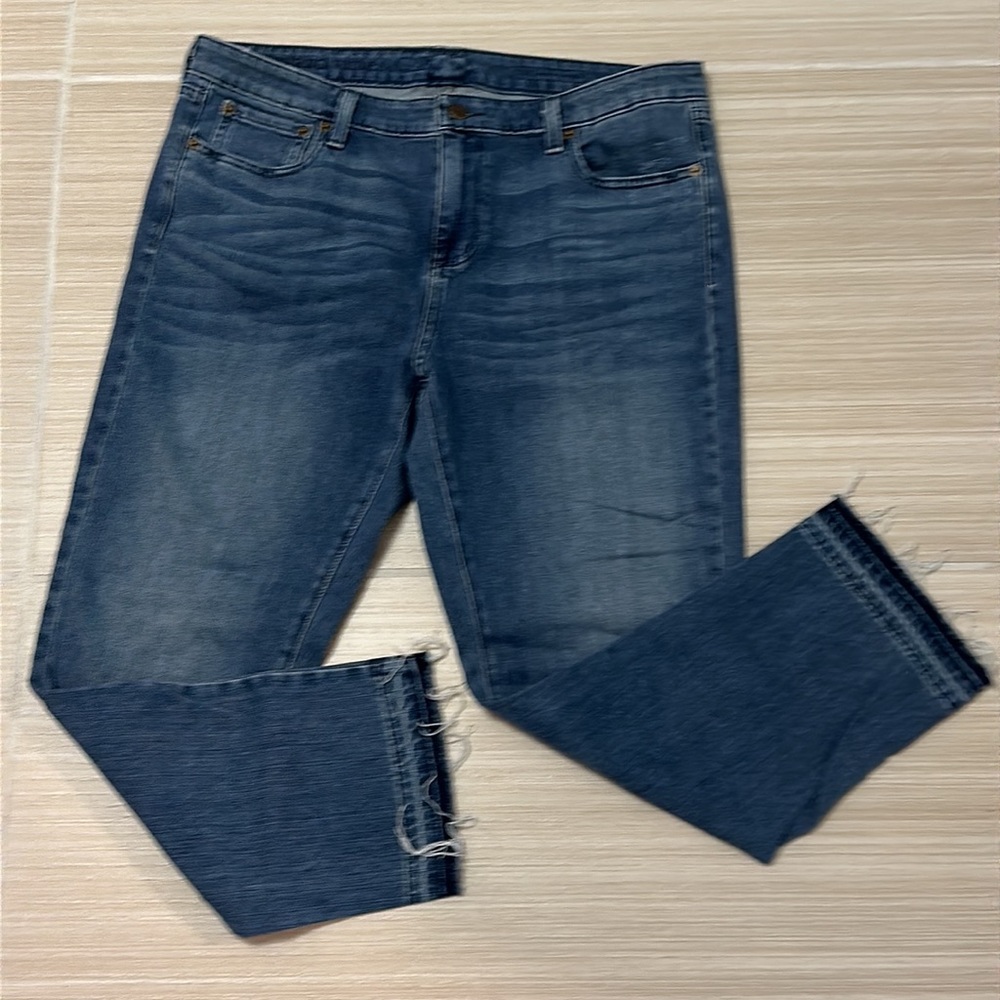 Vineyard Vines Caribe Wash Crop Released Hem Denim size 12